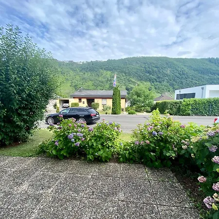 Zum Nussbaum - Landhausstil & Moseltalblick Apartment Traben-Trarbach