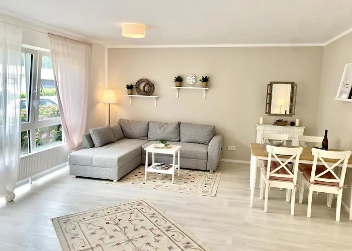 Zum Nussbaum - Landhausstil & Moseltalblick アパート トラーベン・トラールバッハ